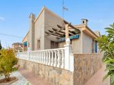 Magnificent Detached Villa in Nueva Torrevieja 4 bedrooms, 2 bathrooms, 2 parking places