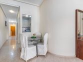 Opportunity for a ground floor apartment with 2 bedrooms, a bathroom and a toilet in Playa del Cura