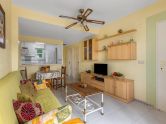 Ground floor apartment with garage included, 10 meters from the sea in La Mata