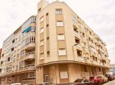 Cozy 1-bedroom flat with terrace next to Mercadona - Central Bus Station