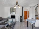 Opportunity: Chalet with large 317 m2 plot in El Chaparral – La Siesta