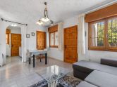Opportunity: Chalet with large 317 m2 plot in El Chaparral – La Siesta