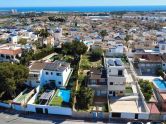 Semi-detached house with large plot and beautiful views in Torrevieja – Los Balcones area