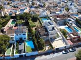 Semi-detached house with large plot and beautiful views in Torrevieja – Los Balcones area