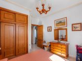 2-bedroom bungalow with pool and parking
