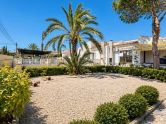 Opportunité de rénovation à Aguas Nuevas, terrain de près de 600 m2