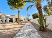 Opportunité de rénovation à Aguas Nuevas, terrain de près de 600 m2