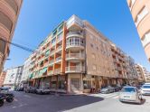 Your seaside retreat in Torrevieja! Impeccable apartment with a large east-facing terrace