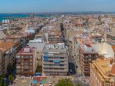 SPECTACULAR 3 bedroom 2 bathroom apartment 250m from Playa del Cura