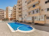 Penthouse-Gelegenheit mit 3 Schlafzimmern, 2 Bädern und Pool