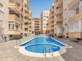 Penthouse-Gelegenheit mit 3 Schlafzimmern, 2 Bädern und Pool