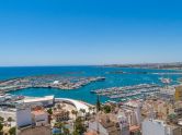 Strategic location and great investment potential in the centre of Torrevieja.