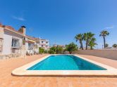 Detached villa with private pool in Ciudad Quesada - Doña Pepa