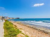 Exklusives Penthouse mit 3 Schlafzimmern und 2 Bädern, 500 m von Playa del Cura und Playa de Los Locos entfernt.