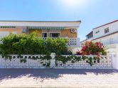 Upper Floor Bungalow in Los Europeos, Torrevieja - Just 50 meters from the beach