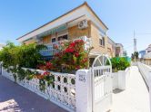 Upper Floor Bungalow in Los Europeos, Torrevieja - Just 50 meters from the beach