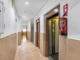 Opportunity for a 2-bedroom apartment with a pool