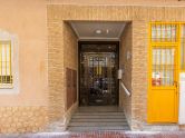 Opportunity for a 2-bedroom apartment with a pool