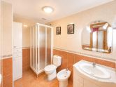 Opportunity for a 2-bedroom apartment with a pool