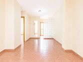 Bargain 3-bedroom apartment with terrace