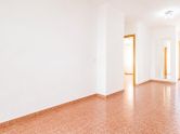 Bargain 3-bedroom apartment with terrace