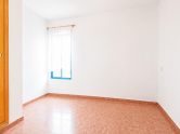 Bargain 3-bedroom apartment with terrace