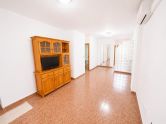 Bargain 3-bedroom apartment with terrace