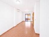Bargain 3-bedroom apartment with terrace
