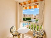 Opportunity for a 1 bedroom with pool and green areas