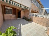 Bungalow planta baja con 3 dormitorios y 2 baños a 300m de Playa de Los Náufragos