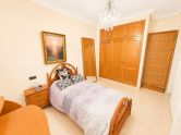 Opportunity: Penthouse with 2 bedrooms and private solarium facing south
