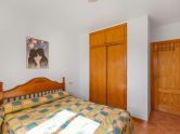 Sunrise views and Mediterranean breezes in Nueva Torrevieja! 2 bedrooms + communal pool