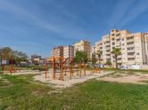 Sunrise views and Mediterranean breezes in Nueva Torrevieja! 2 bedrooms + communal pool