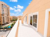 Two-bedroom penthouse with garage and sea views
