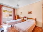 Stunning 103m2 apartment just 250m from Playa del Cura. South facing with enclosed garage included.