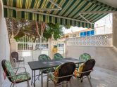 Ground-floor bungalow 400 metres from Los Náufragos Beach