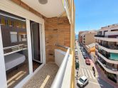 Light, sun, and the beach just a 3-minute walk away! Top-floor apartment with an L-shaped terrace and enclosed garage in Playa del Cura.