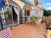 Ground-floor property with two terraces overlooking the communal pool in El Moncayo – Guardamar del Segura