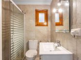 Ground-floor bungalow 400 metres from Los Náufragos Beach