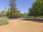 Ground-floor bungalow 400 metres from Los Náufragos Beach