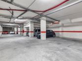 Central and very bright apartment with a garage and a super convenient storage room on your same floor