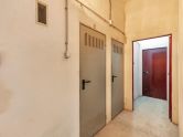 Central and very bright apartment with a garage and a super convenient storage room on your same floor