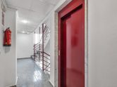 Central and very bright apartment with a garage and a super convenient storage room on your same floor