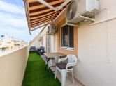 Stunning renovated three-bedroom corner penthouse in the Santa Gema residential complex.
