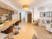 Property with Large Private Solarium in Zeniamar VI – Orihuela Costa