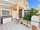 Opportunity in Torreblanca: 2 bedrooms with pool