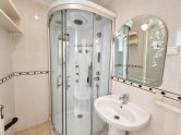 Opportunity in Torreblanca: 2 bedrooms with pool