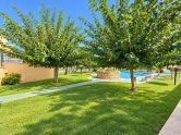 Opportunity in Torreblanca: 2 bedrooms with pool