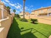 Opportunity in Torreblanca: 2 bedrooms with pool