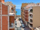 ¡Luz, sol y playa a 3 minutos andando! Piso en última planta con terraza en L y garaje cerrado opcional en Playa del Cura
